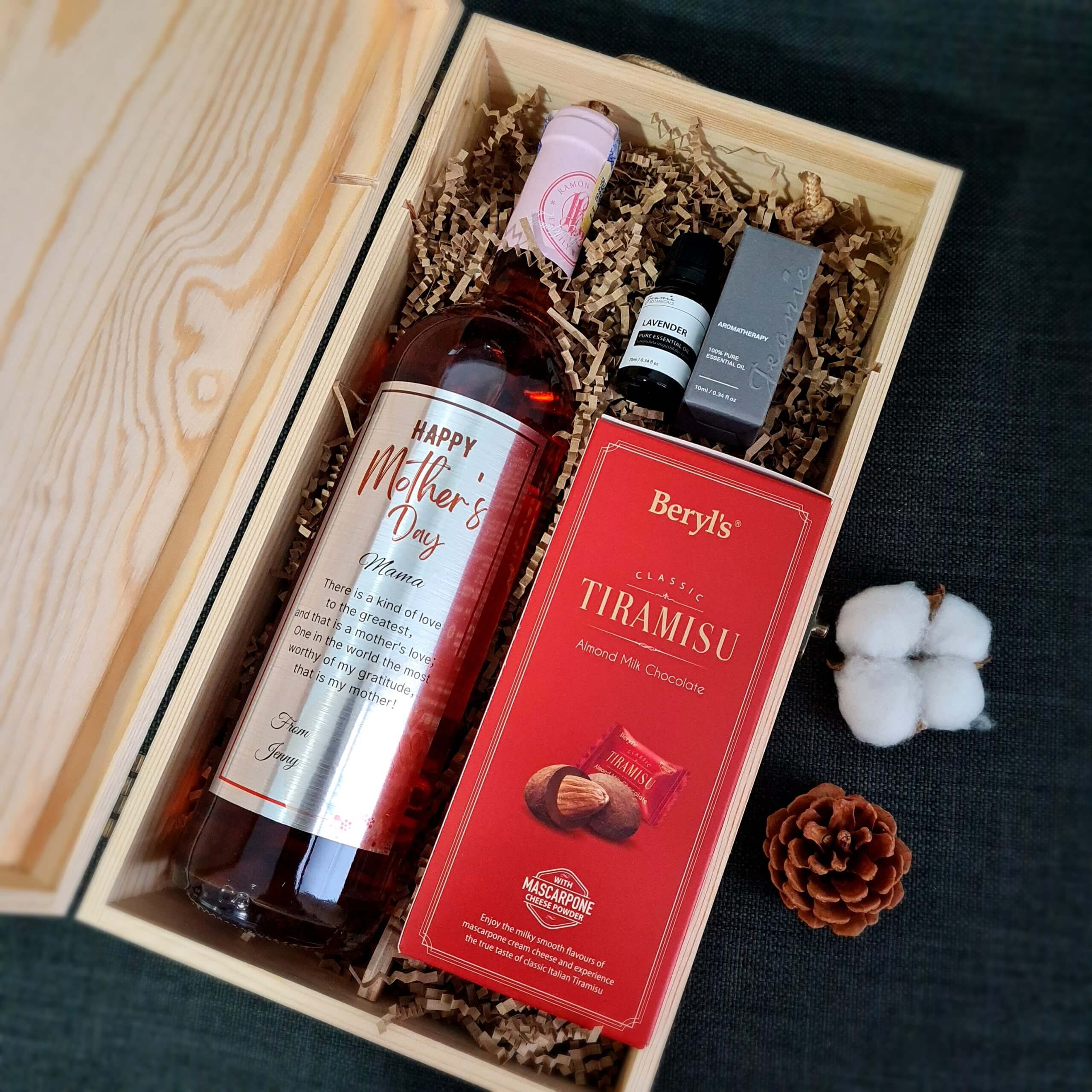 Personalized Rose Wine Gift Set 01 In C Studio . Gift