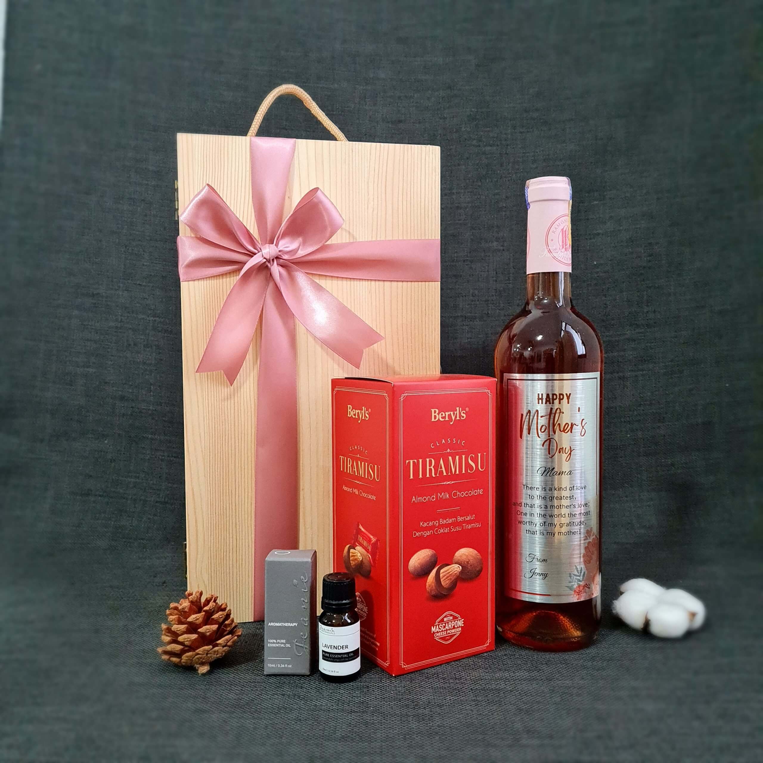 Personalized Rose Wine Gift Set 01 In C Studio . Gift